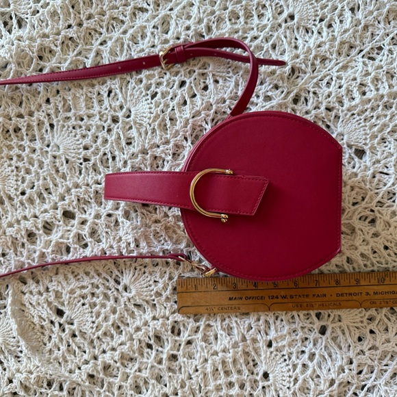 Topshop Red Crossbody Bag with Adjustable Strap - Picture 9 of 10